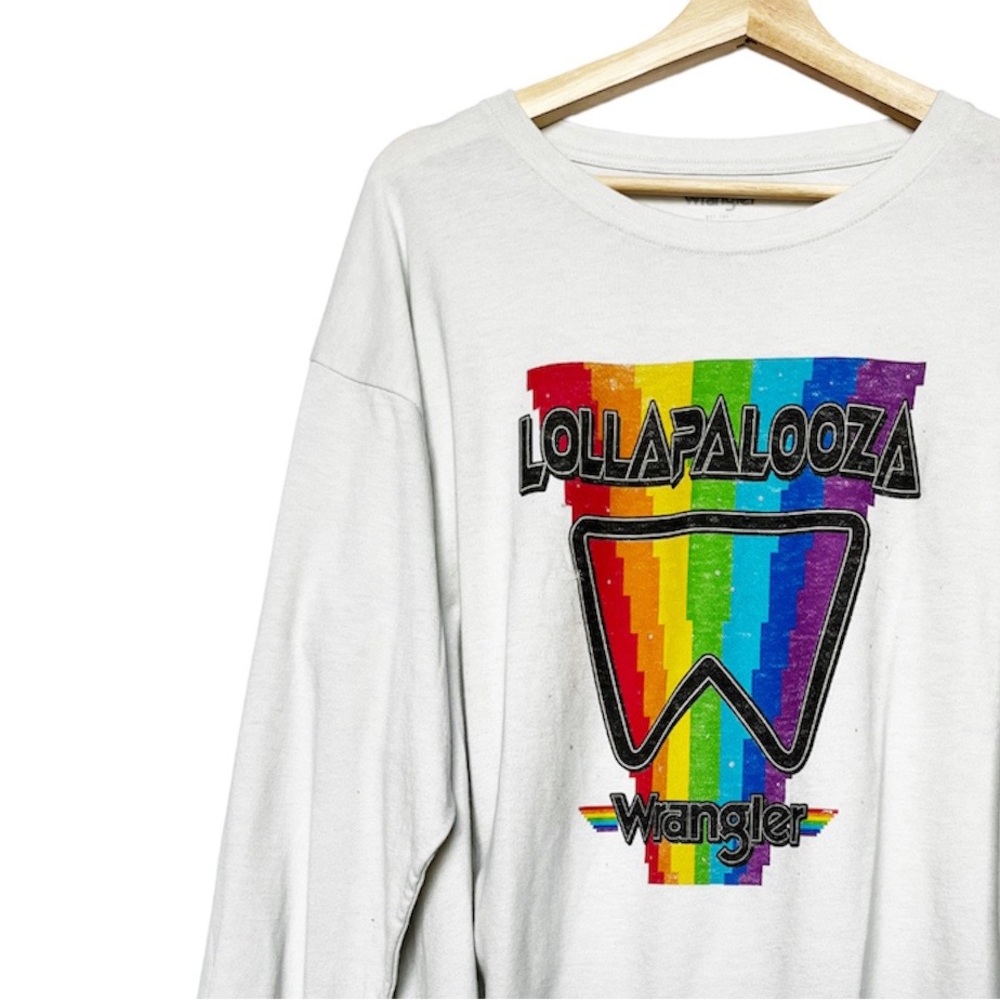Lollapalooza NWT Wrangler Rainbow‎ Tee